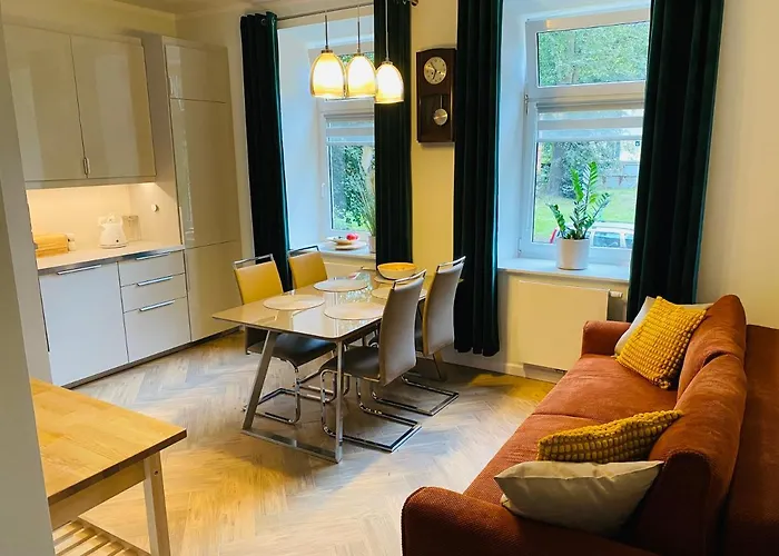 Apartament Pod Lipami Апартаменты *